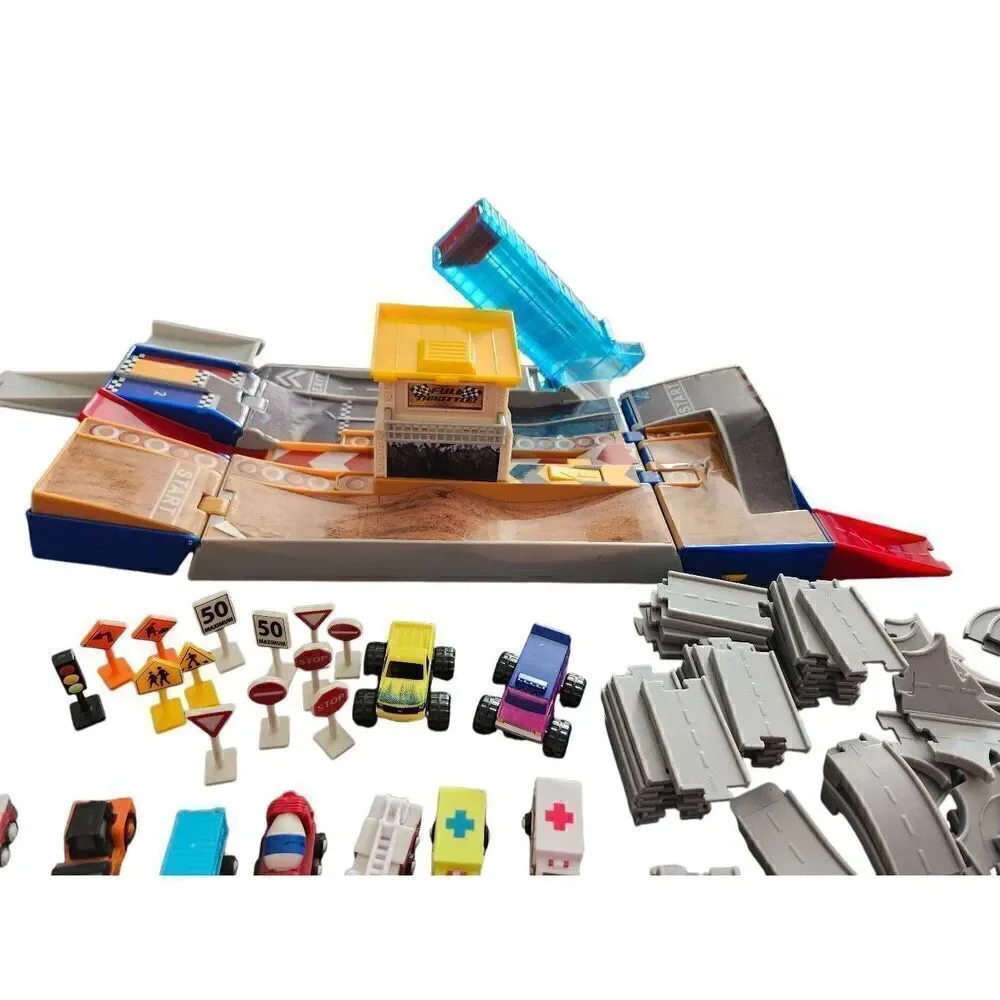 Driven by Battat – Auto Shop & Race Track Playset – Collapsible Playset with Tra